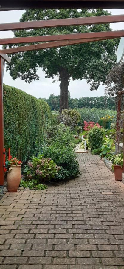 Bungalow Idylle Am See Neuruppin Esterno foto